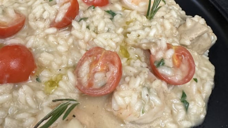 Risotto Mit Steinpilzen, Garnelen Und Kirschtomaten