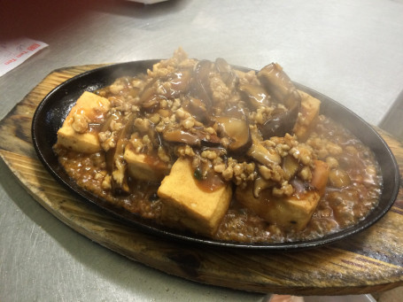 Sizzling Tofu With Chicken And Mushroom