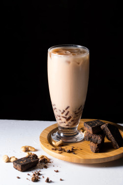 Hēi Táng Dòng Jiān Guǒ Nǎi Chá Nut Mylk Tea With Brown Sugar Jelly