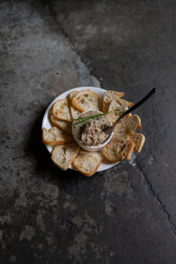 Duck Rillettes With Croutons And Pickles