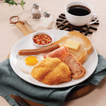 Jí Zhà Yú Liǔ Fēng Shèng Zǎo Cān （Jí Pǐn Cān Ròu、 Cuì Pí Cháng、 Huǒ Tuǐ、 Jiān Dàn、 Jiā Zhī Dòu Deluxe Fish Fillet Breakfast (Luncheon Meat, Sausage, Ham, Fried Egg, Baked Beans