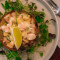Salada de camarão : camarão em caril de manga com aro crocante de won ton