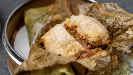 Sticky Rice Wrapped In Lotus Leaf (2)