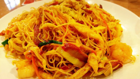 35. Singapore Rice Noodles Xīn Jiā Pō Chǎo Mǐ Fěn