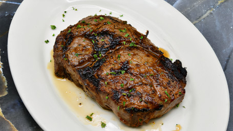16 Unzen. Prime Ribeye-Steak Mit Mittelschnitt