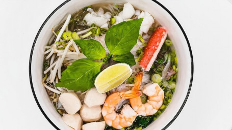 P3. Seafood Pho