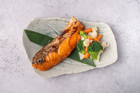 Kǎo Sān Wén Yú Gài Fàn Grilled Salmon