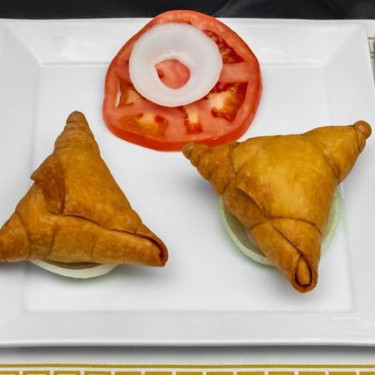 Veg Or Keema Samosa (2 Pcs)