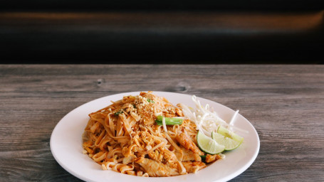 Chicken Pad Tai Noodle