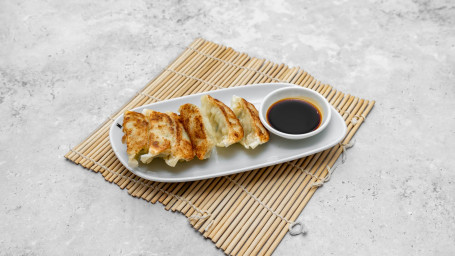 (1) Gyoza (6 Pcs)