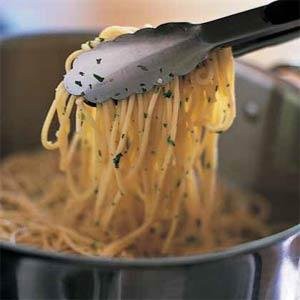 Spaghetti Mit Knoblauch Und Öl