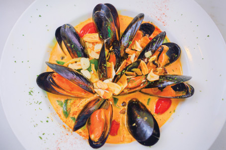 Blue Mussels With White Wine Cream Sauce 10Pcs Bái Jiǔ Jì Lián Lán Qīng Kǒu 10Pcs