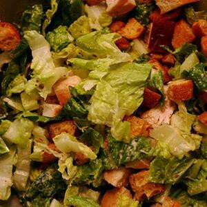 Klassischer Caesar-Salat