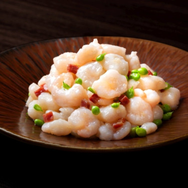 Tián Dòu Huǒ Dīng Xiā Rén Sauteed River Shrimps With Honey Peas And Jinhua Ham