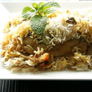 Hühnchen-Dum-Biryani