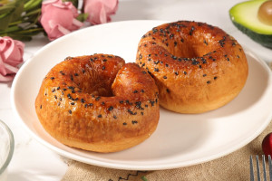 Asiago-Bagel