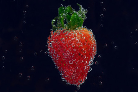 Erdbeer-Grüntee-Infusionslimonade