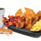 Jumbo-Frühstücksplatte Mit Speck- Und French-Toast-Sticks-Kombination