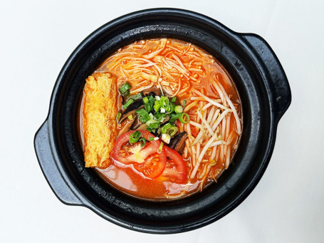 Fān Jiā Mǐ Xiàn Tomato Rice Noodles