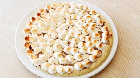 Nutella Pizza With Marshmallow