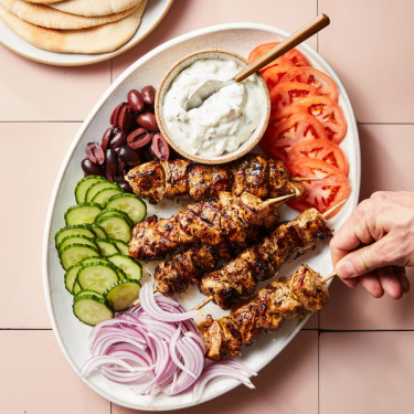 Hähnchen-Souvlaki-Platte