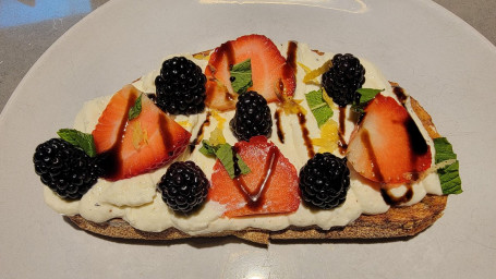 Berries Toast