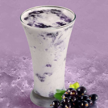 Schwarze Johannisbeer-Shake