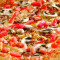 Hühnchen-Speck-Alfredo-Pizza