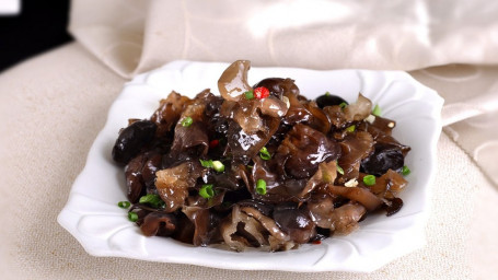 10. Cold Dressed Onion Black Fungus Shān Jiǎo Mù Ěr