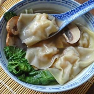 Garnelen-Won-Ton-Suppe