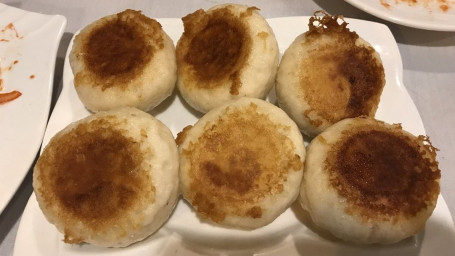 A3. Pan Fried Pork Bao (6)