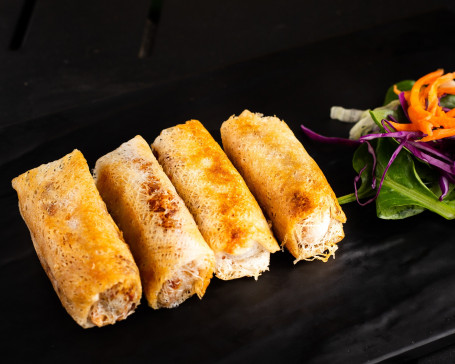 Emporium Spring Rolls (4 Pieces)