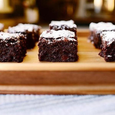 Dunkler Schokoladen-Brownie