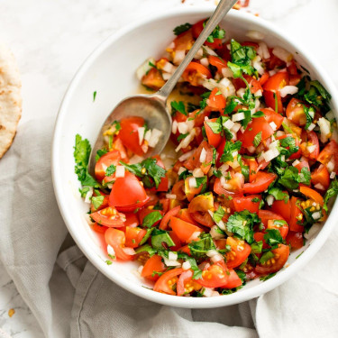 Tomaten-Zwiebel-Salat