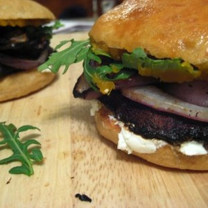 Gegrilltes Portobello-Sandwich