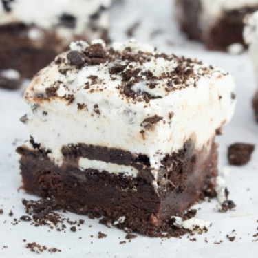 Oreo Iced Brownie