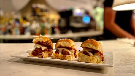 Italian Meatball Sliders (3)