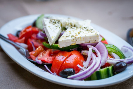 Griechischer Beilagensalat