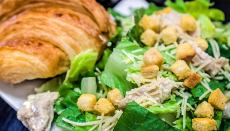 Caesar Salad With Croissant
