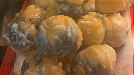 Tiger Twist Donut Holes 1 Dozen