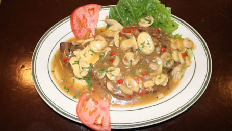Grilled Beef With Mushrooms Sauce