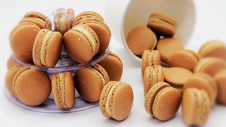 Peanut Macaron