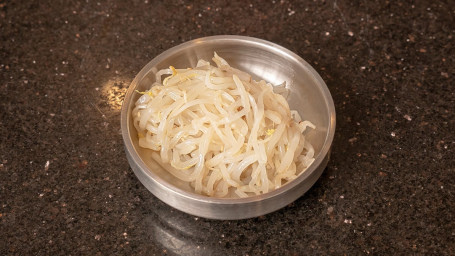 Seasoned Mung Bean Sprouts 숙추나물 (12 oz)