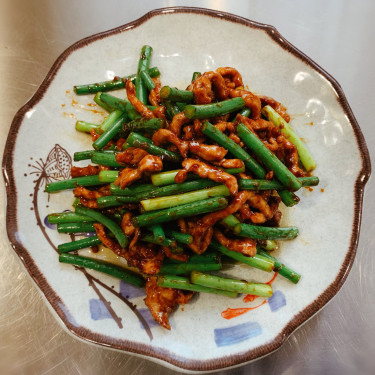 Stir Fried Garlic Sprout With Pork