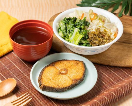 Zhà Yú Pái Fàn Fried Fish Chop Rice