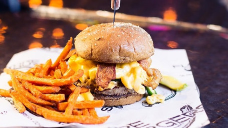 8. Mac Cheese Burger