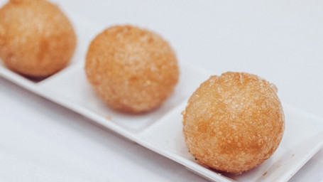 Glutinous Rice Puff Xián Shuǐ Jiǎo