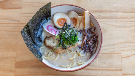 Tonkotsu Ramen With Pork Slice