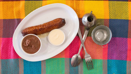 Platano Frito Con Frijol Y Crema