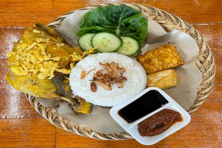 Nasi Ayam Goreng Kremesan